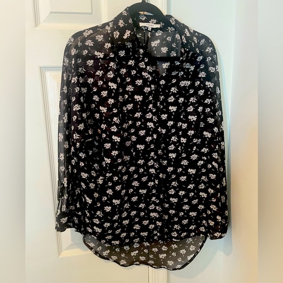 Chic button down - Picture 1 of 1